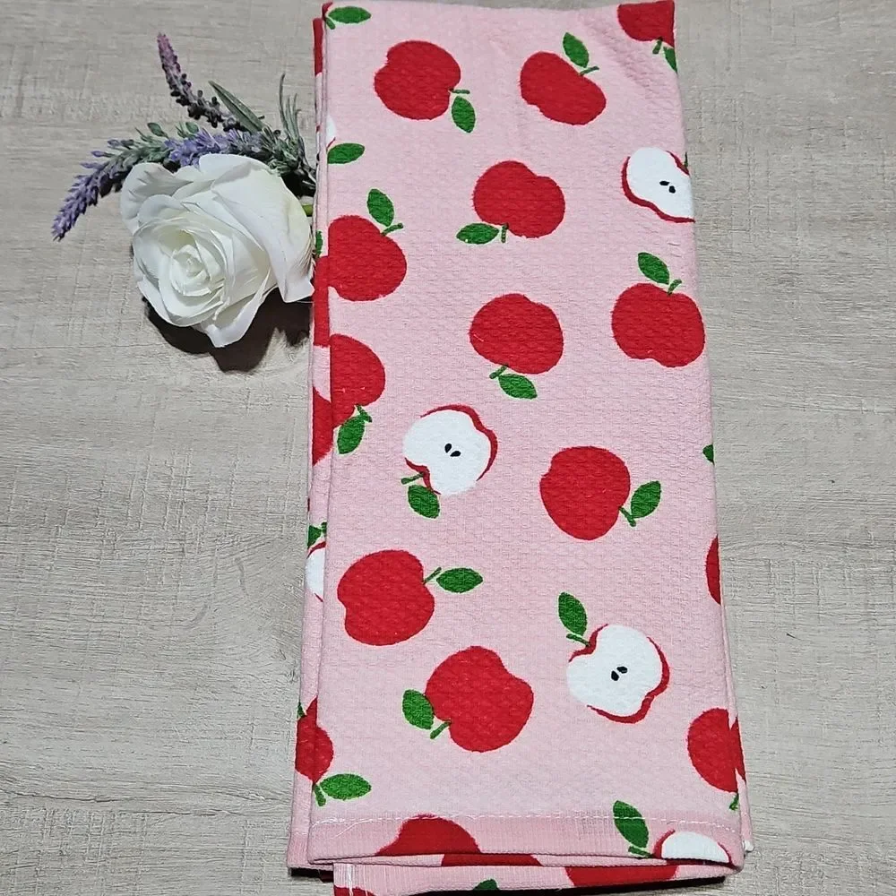 Kate Spade 🎁 Set Of 2 Pink Kitchen Towels with Red Apple Design
